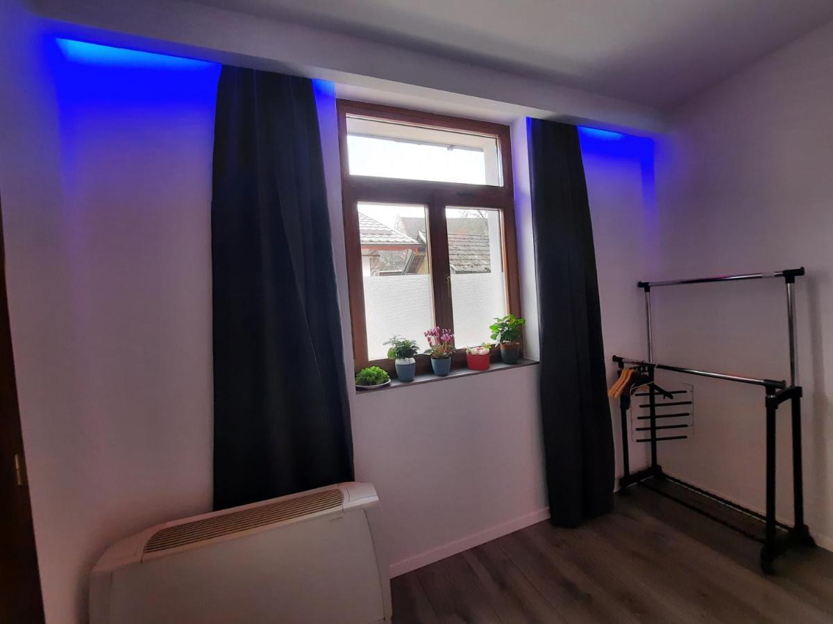 Apartmán House Side By Side Brašov Exteriér fotografie