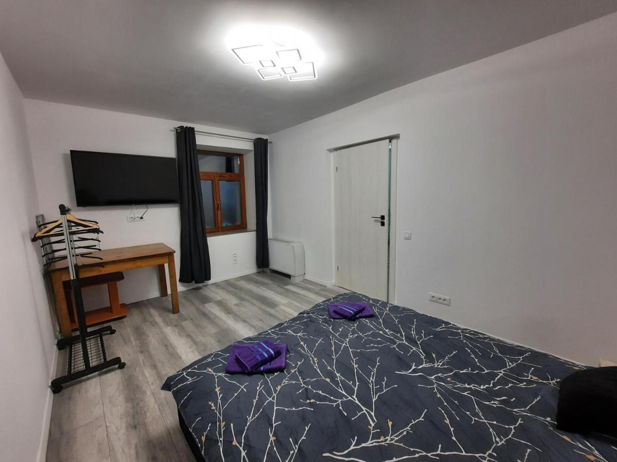 Apartmán House Side By Side Brašov Exteriér fotografie